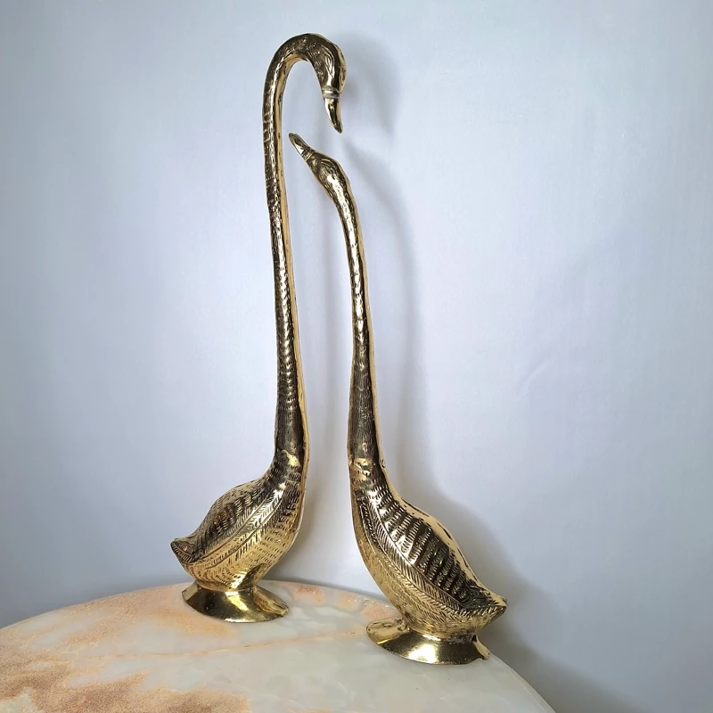 مجسمه قو عاشق جفتی برنزی سایز متوسط