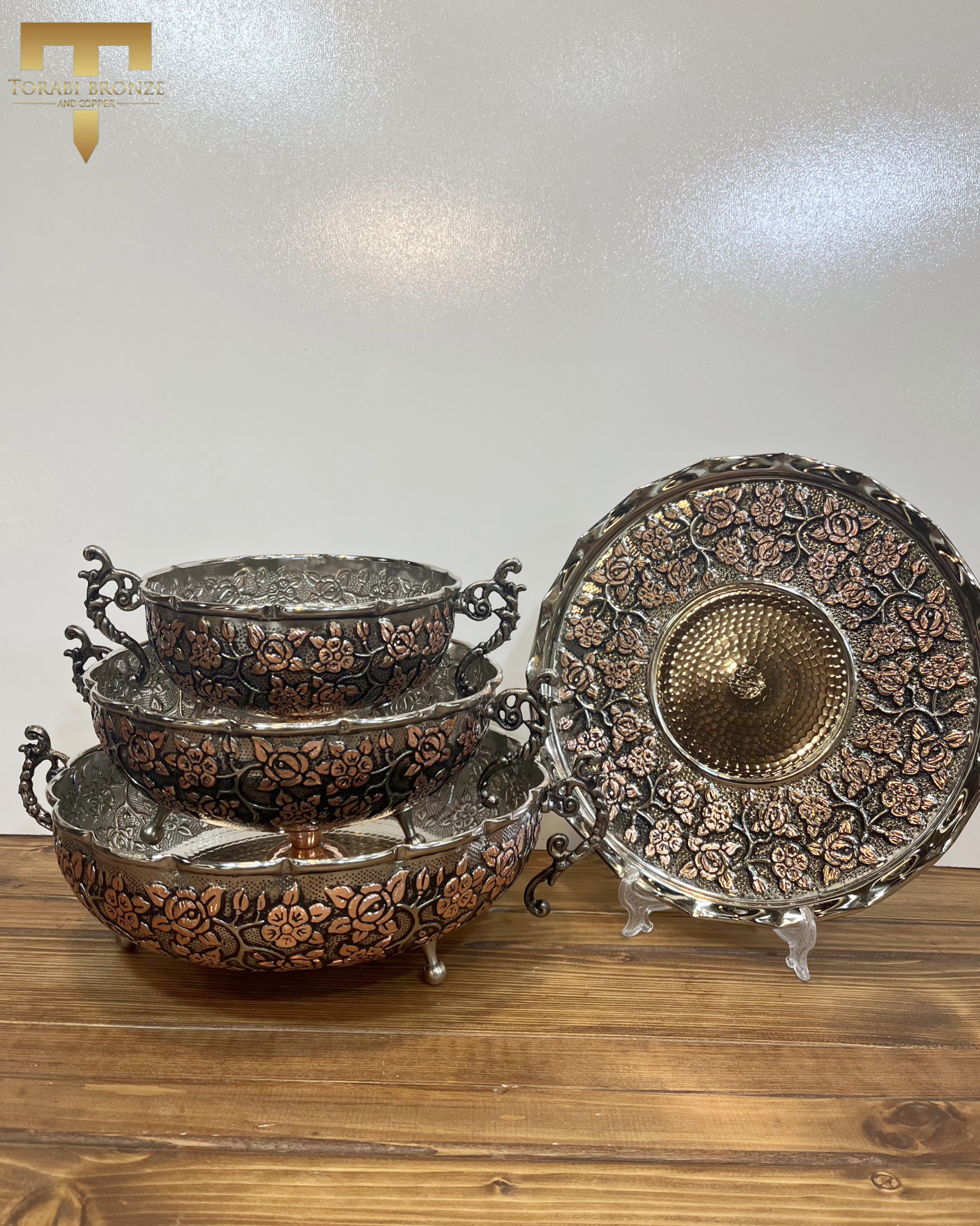 سرویس پذیرایی سه پایه کروم تراش خورده سلطنتی